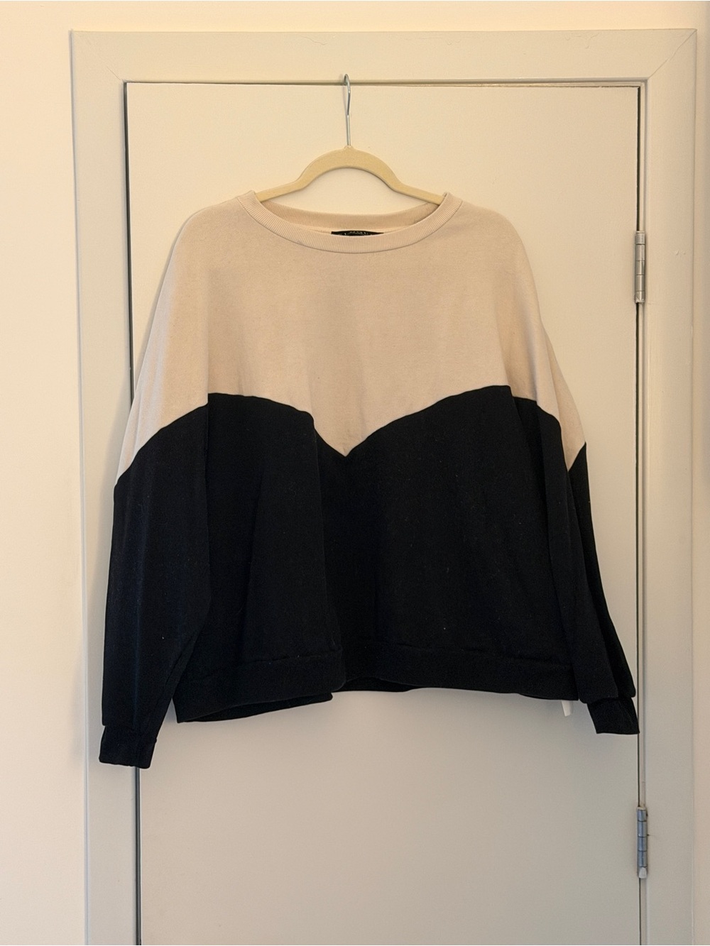 Eloquii - Colorblock Crewneck Sweater - Cream and Black 22/24